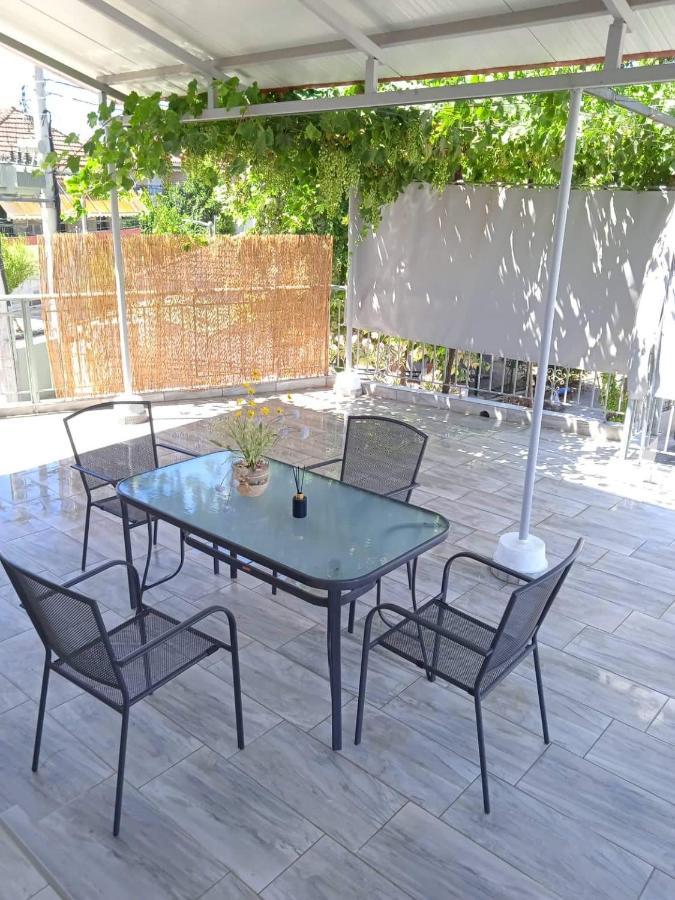 Just Constructed! Gastuni Exterior foto