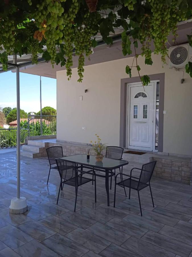 Just Constructed! Gastuni Exterior foto